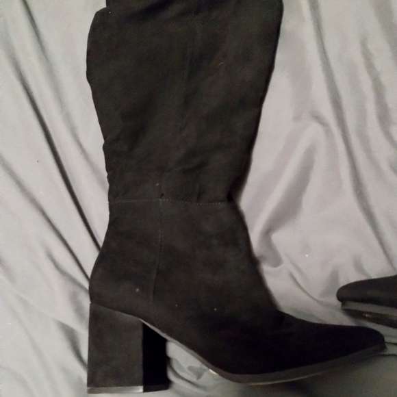Women boots - Picture 1 of 3